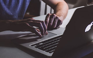 爱游戏-安东尼重返开拓者角色改变 新赛季以替补身份出战